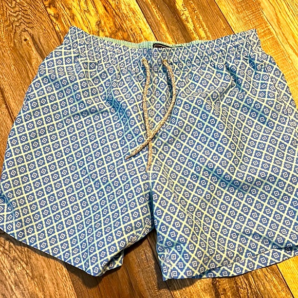 Michael size large, swim trunks - Picture 1 of 2